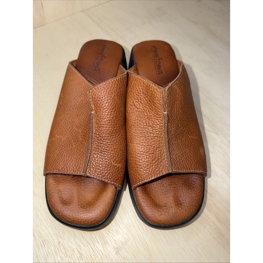 Minnetonka Women’s Cognac brown Leather Wedge Sandal Sz. 9
